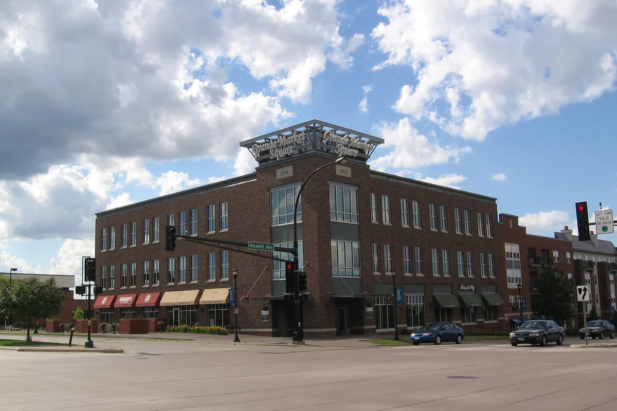 Grande Market Square in Burnsville's Heart of the City